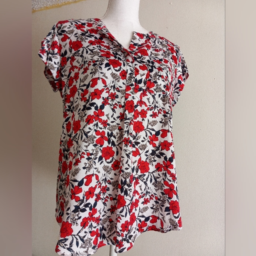 Liz Claiborne Size S Blouse Floral NWT